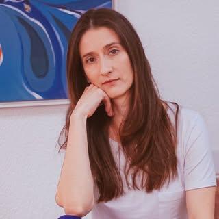 Capa de Adriana Andrade