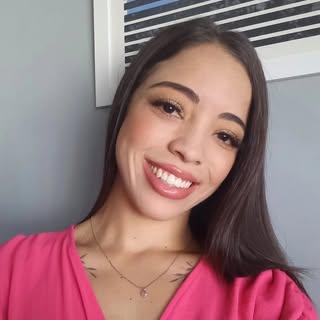 Capa de Adrielly Teixeira