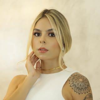 Capa de Ana Luiza Andrade