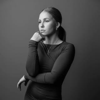 Capa de Amanda Galvão