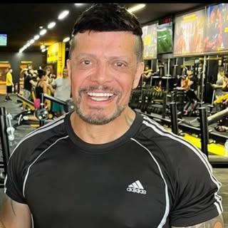 Capa de Claudio Junior