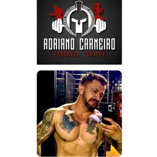 Capa de Adriano Carneiro