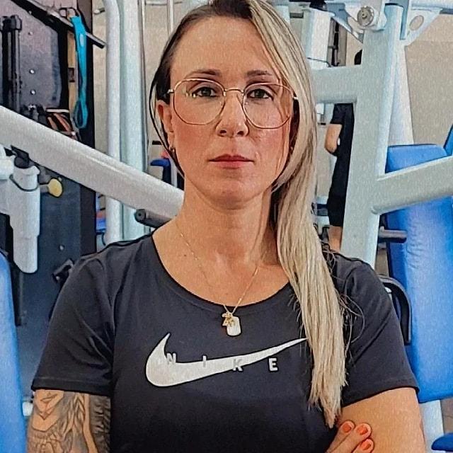 Capa de Thais Vasconcelos
