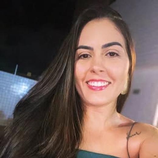 Beatriz Medeiros