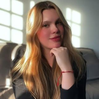 Capa de Júlia Rocha