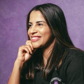 Capa de Cinthia Lima