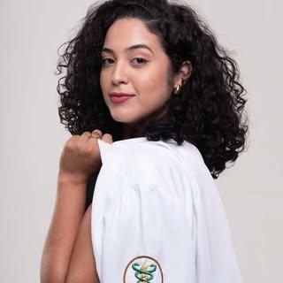 Capa de Kelly Almeida