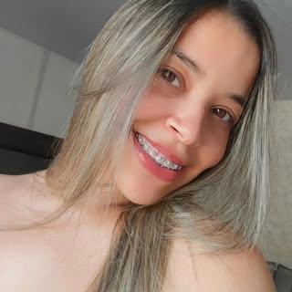Capa de Brenda Santana
