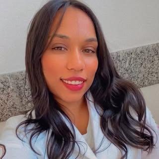 Capa de Lais Bastos