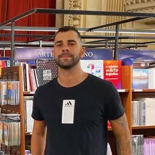 Capa de Dimitri Frazão