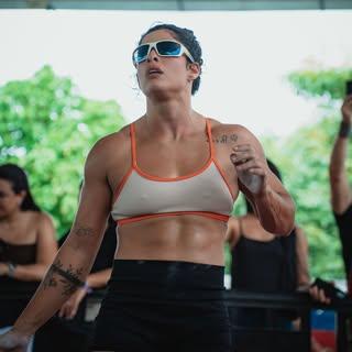 Capa de Larissa Costa