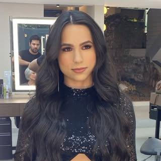 Capa de Brenda Fernandes