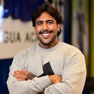 Capa de Gustavo Oliveira