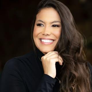 Capa de Mariana Rocha