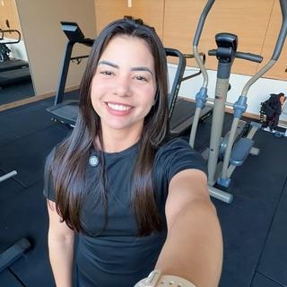 Capa de Sabrina Moreira