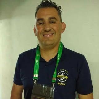 Capa de Paulo Vasconcelos