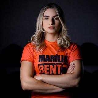 Capa de Marília Bento
