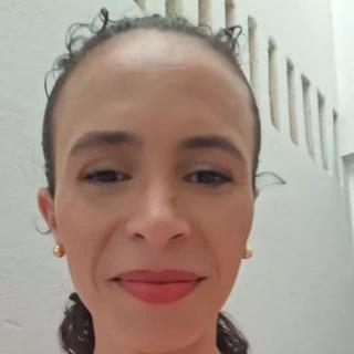 Capa de Priscila Senna