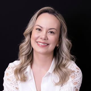 Capa de Carol Peterlini Guilhen
