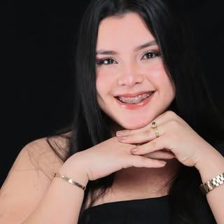 Capa de Ana Serrão
