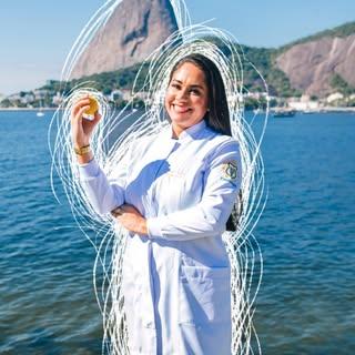 Capa de Viviane Carvalho