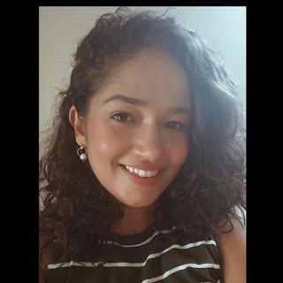 Capa de Aline Castro