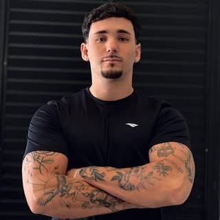 Capa de Matheus Benevides