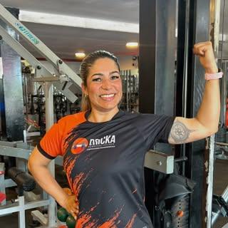 Capa de Adriana Santos