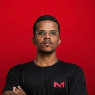 Capa de Mateus Araújo