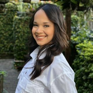 Capa de Mayara Oliveira