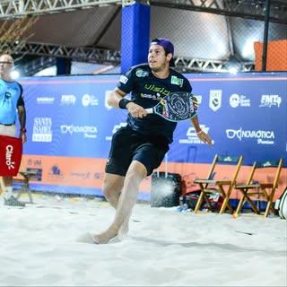 Capa de Guilherme Brizuela