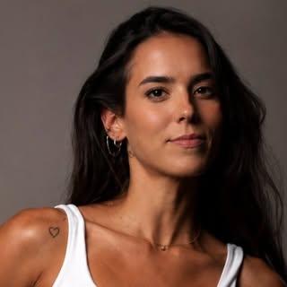 Capa de Bella Cayuela