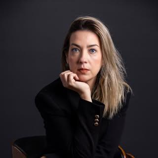 Capa de Claudia Banduki