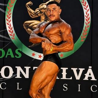 Capa de Caio Santos