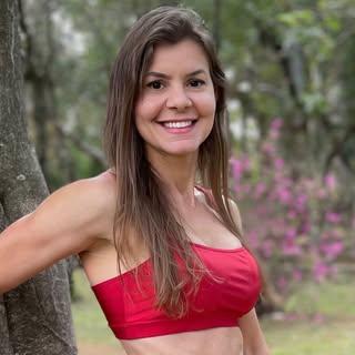 Capa de Letícia Moreira