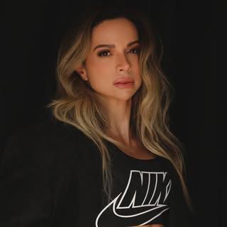 Capa de Vanessa Costa