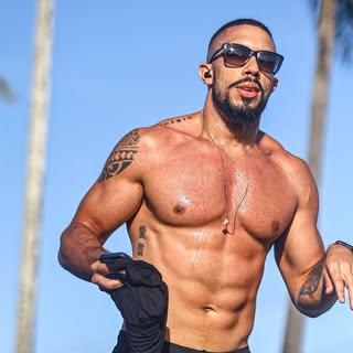 Capa de Vinicius Aragão