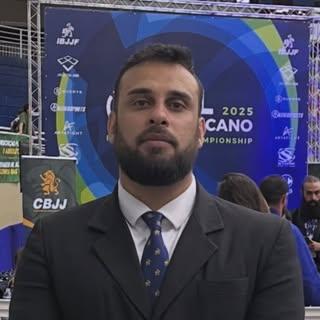 Capa de Thiago Braga