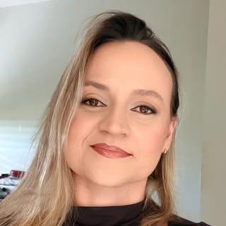 Capa de Sarah Noronha