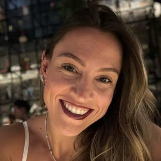 Capa de Carol Figueira