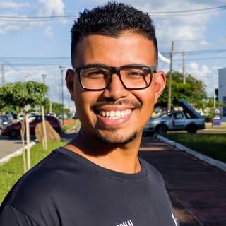 Capa de Marcos Adriano