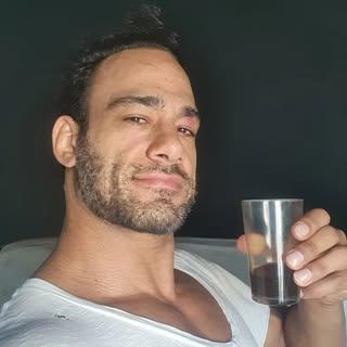 Capa de Daniel Curi
