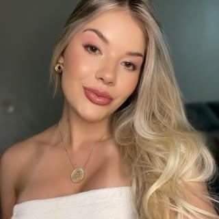 Capa de Thalia Panatto