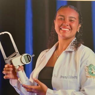 Capa de Bruna Oliveira
