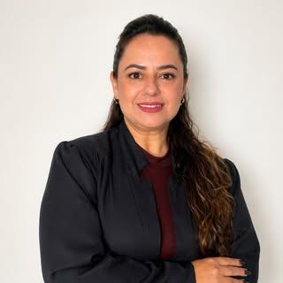 Capa de Thaís Eufrásio