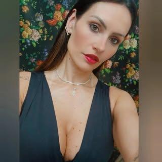 Capa de Karina Anesi