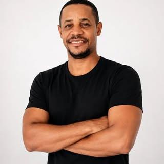 Fábio Santos