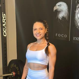 Mika Oliveira