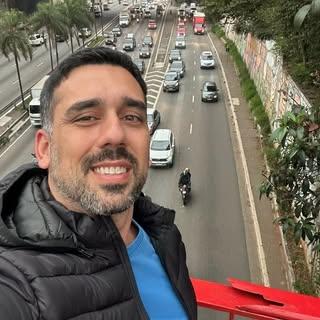 Capa de Diego Kfuri