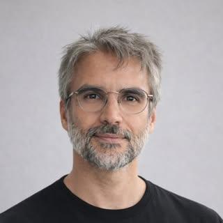 Capa de Paulo Dório